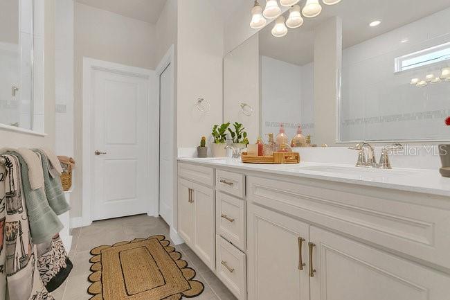 Image No.17-4 Bed Property for sale