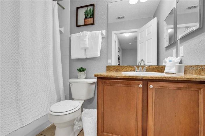 Image No.16-4 Bed Townhouse for sale