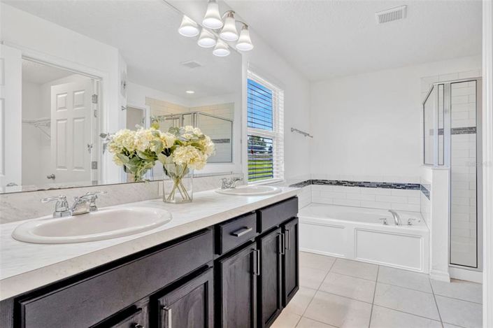 Image No.26-5 Bed Property for sale