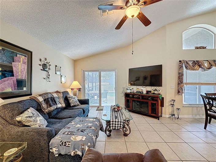 Image No.10-4 Bed Property for sale