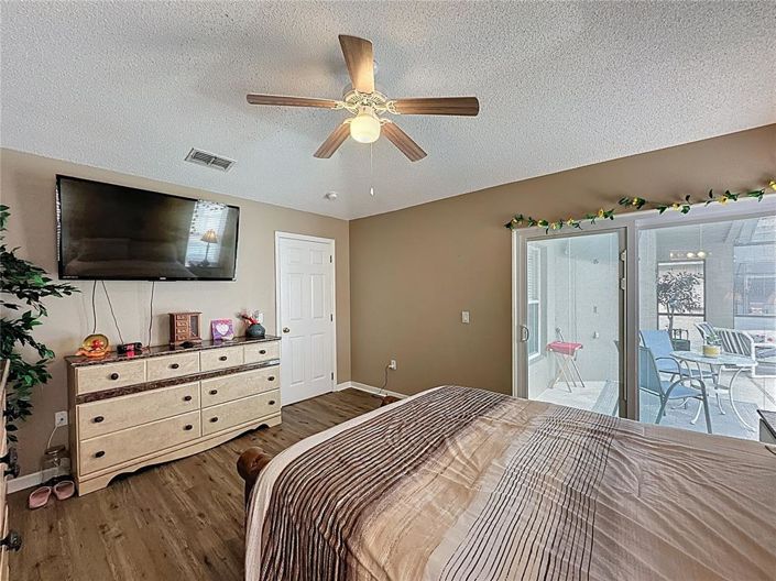 Image No.30-4 Bed Property for sale