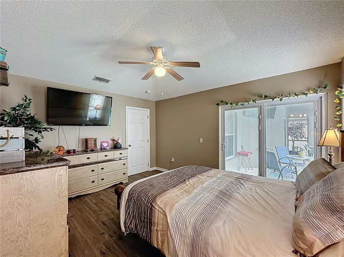 Image No.32-4 Bed Property for sale