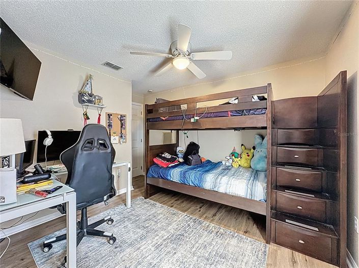 Image No.40-4 Bed Property for sale