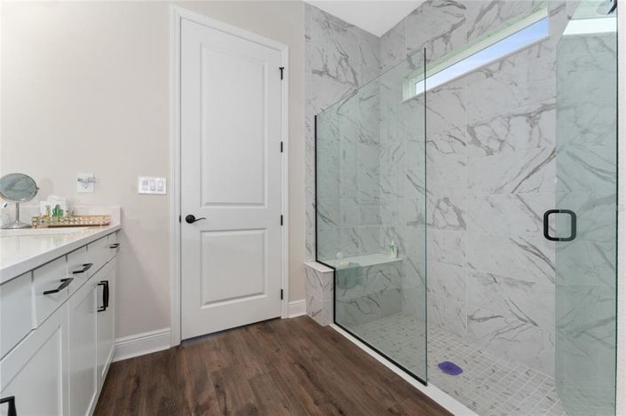 Image No.12-3 Bed Property for sale