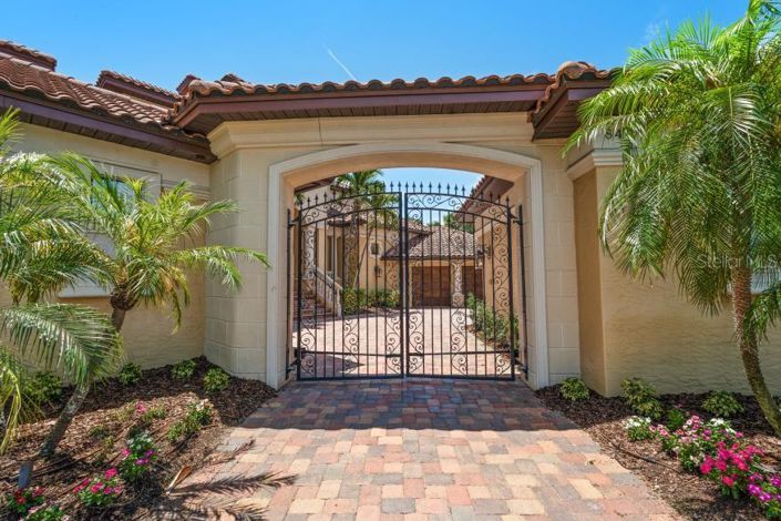 Image No.2-Propriété de 5 chambres à vendre à St. Petersburg