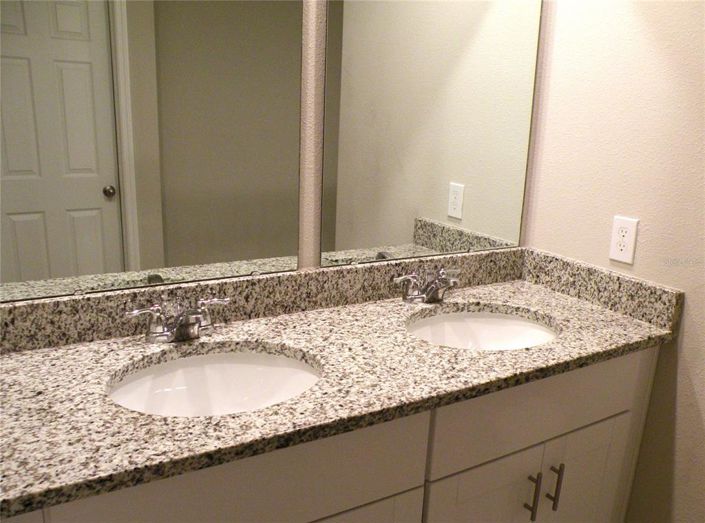 Image No.17-4 Bed Property for sale