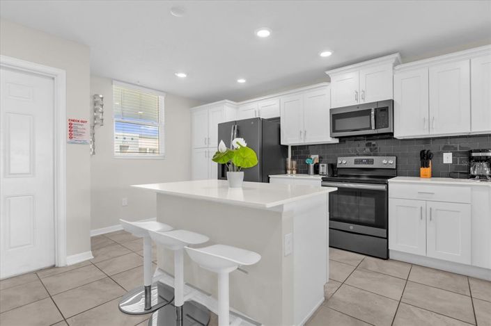 Image No.9-2 Bed Property for sale