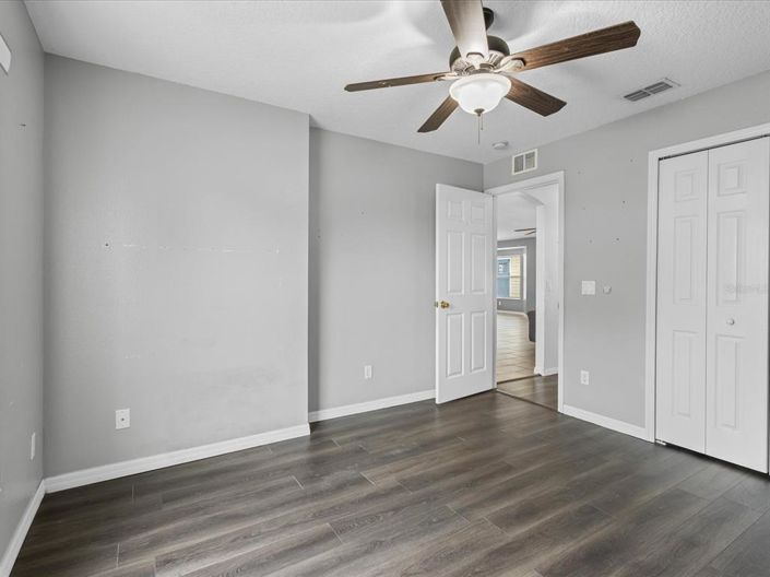 Image No.23-3 Bed Property for sale