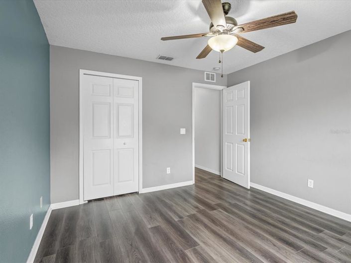 Image No.25-3 Bed Property for sale