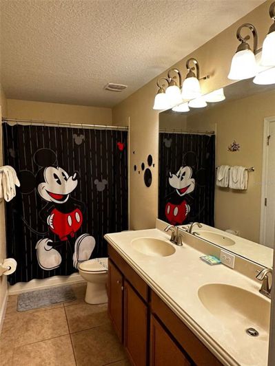 Image No.25-7 Bed Property for sale