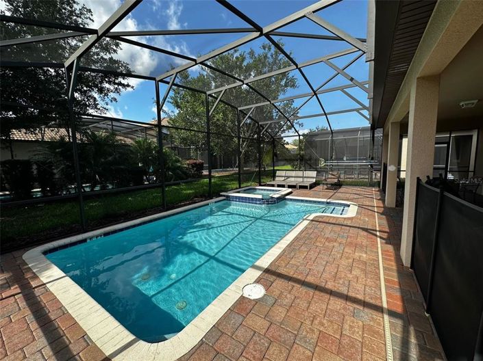 Image No.35-7 Bed Property for sale