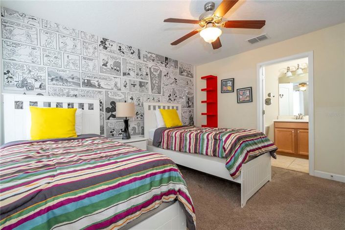 Image No.40-7 Bed Property for sale