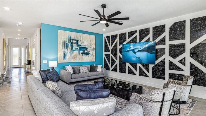 Image No.11-9 Bed Property for sale