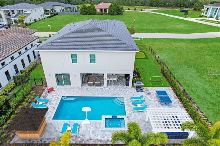 Image No.2-9 Bed Property for sale