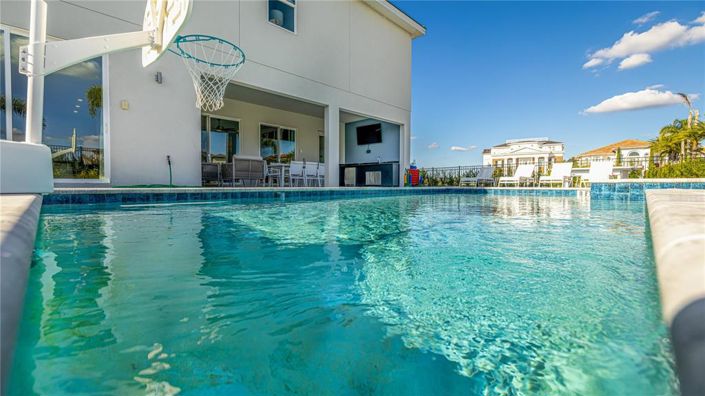 Image No.39-9 Bed Property for sale