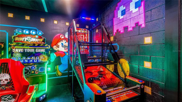 Image No.47-9 Bed Property for sale