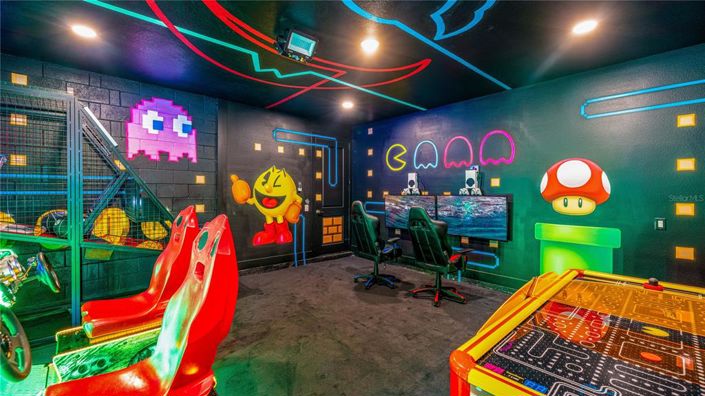 Image No.6-9 Bed Property for sale