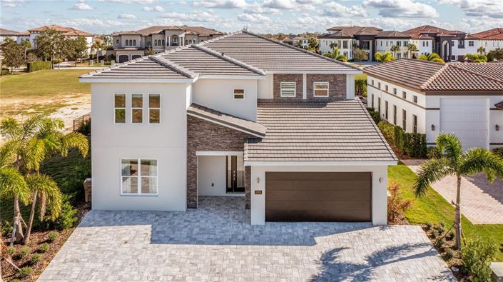 Image No.76-9 Bed Property for sale