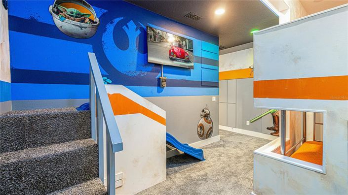 Image No.9-9 Bed Property for sale