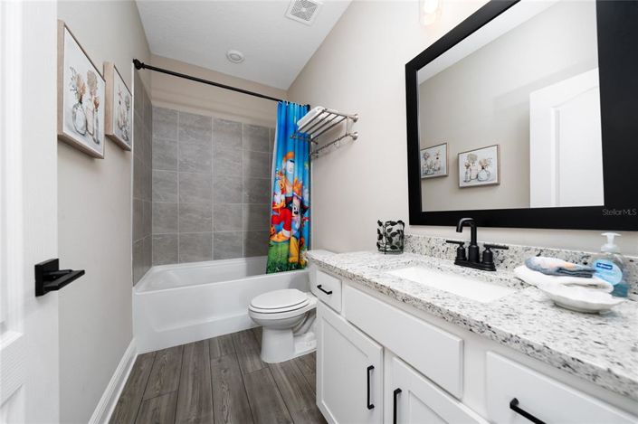 Image No.18-4 Bed Property for sale