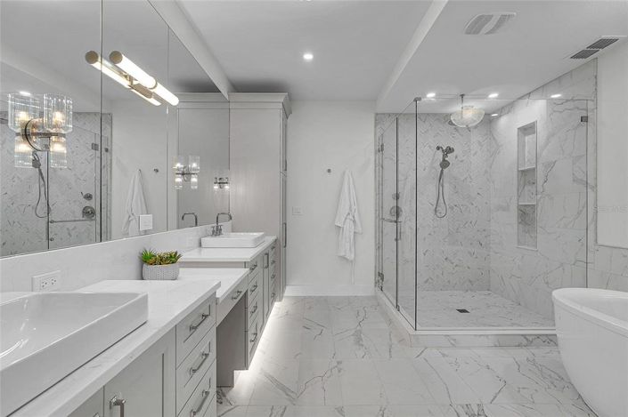 Image No.22-4 Bed Property for sale