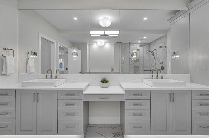 Image No.23-4 Bed Property for sale