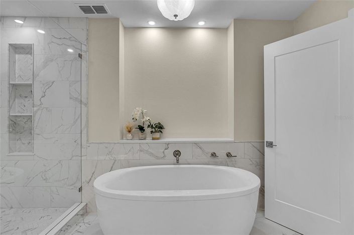 Image No.24-4 Bed Property for sale