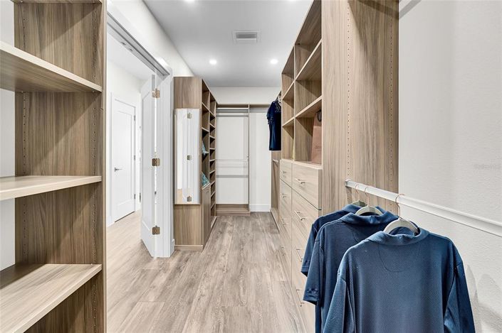 Image No.26-4 Bed Property for sale