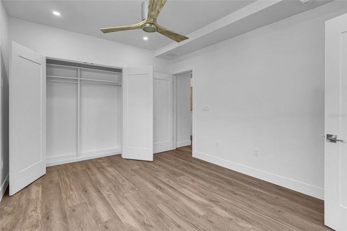 Image No.28-4 Bed Property for sale