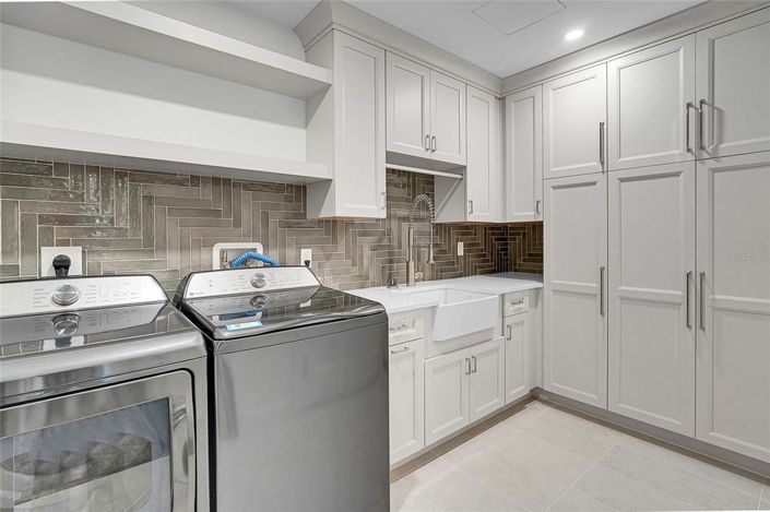 Image No.32-4 Bed Property for sale