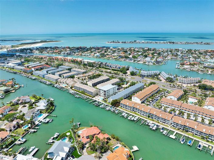 Image No.63-4 Bed Property for sale