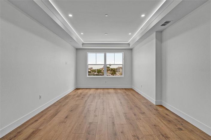 Image No.18-4 Bed Property for sale