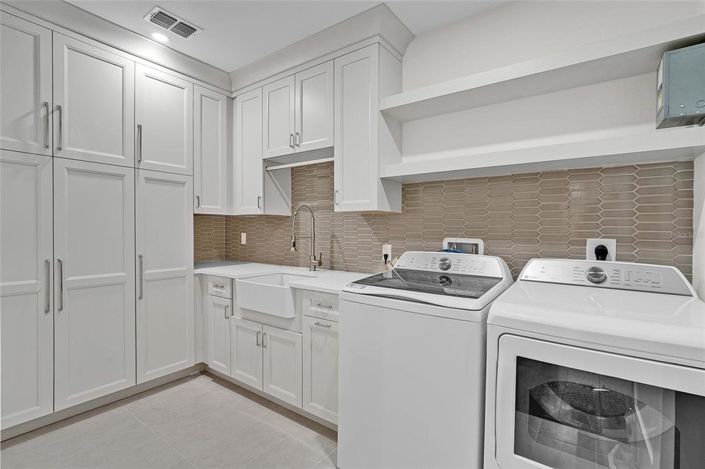 Image No.23-4 Bed Property for sale