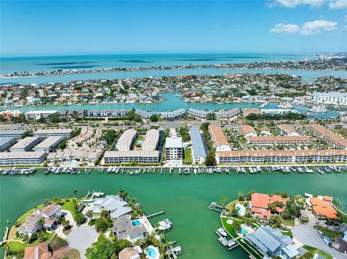 Image No.50-4 Bed Property for sale