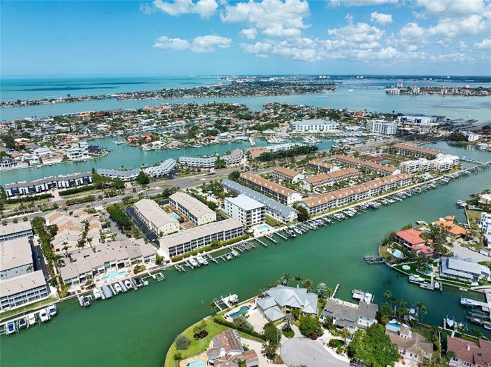 Image No.51-4 Bed Property for sale