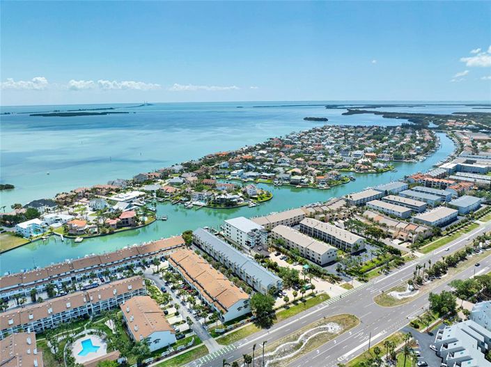 Image No.55-4 Bed Property for sale