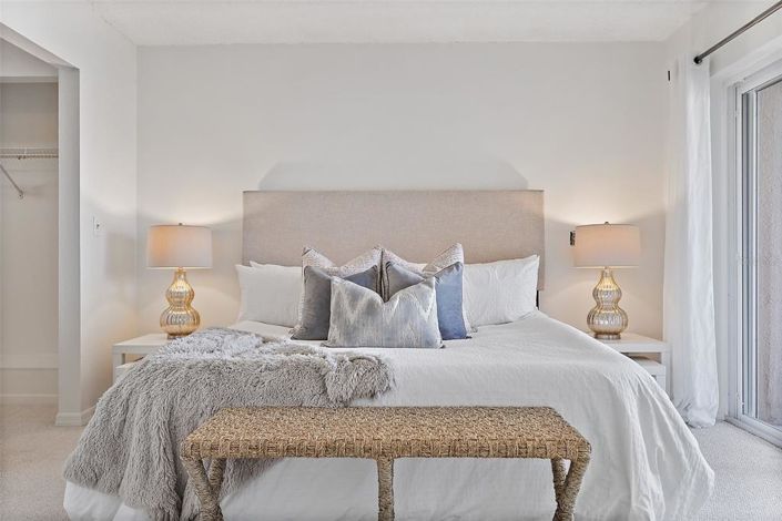 Image No.14-2 Bed Property for sale