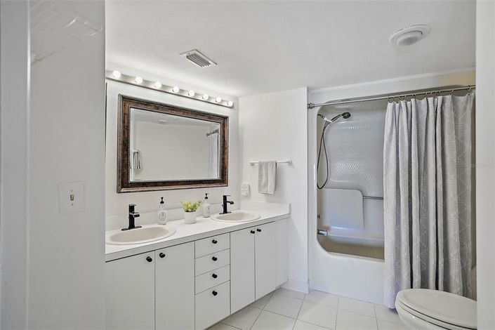 Image No.19-2 Bed Property for sale