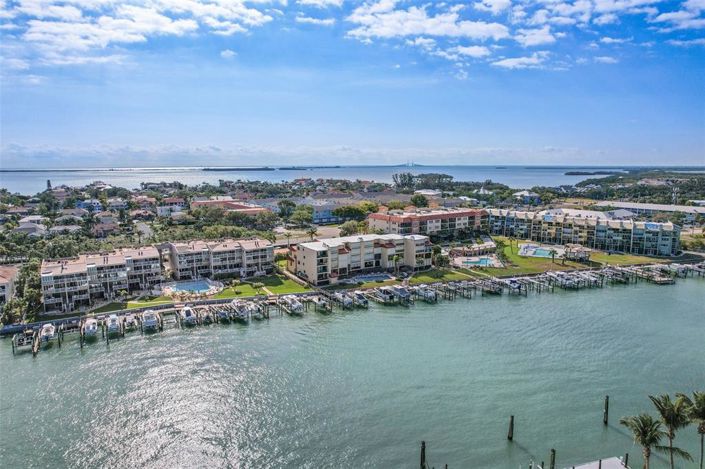 Image No.30-2 Bed Property for sale