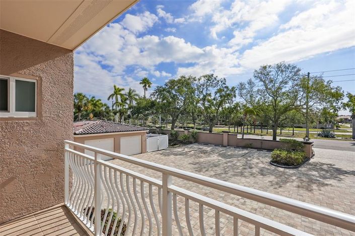 Image No.36-2 Bed Property for sale