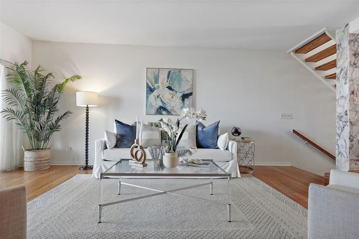 Image No.7-2 Bed Property for sale