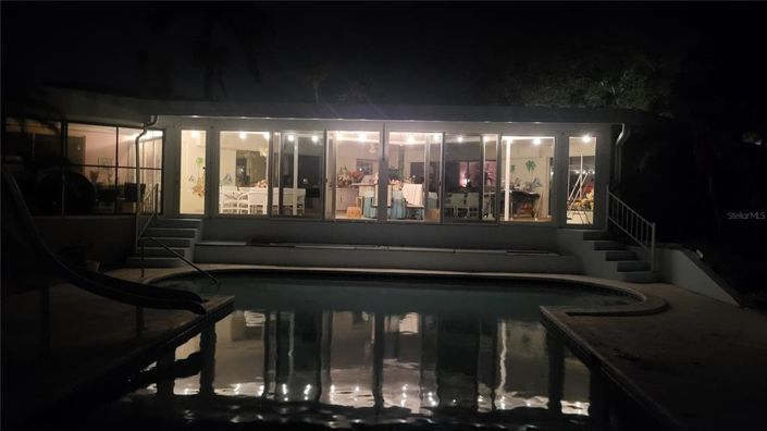 Image No.5-Propriété de 5 chambres à vendre à Floride