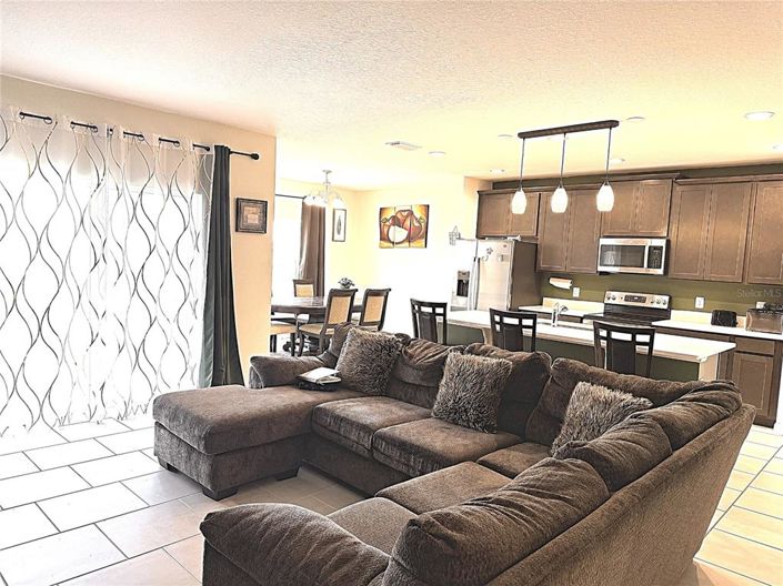 Image No.4-4 Bed Property for sale