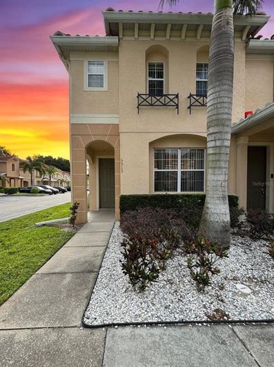 Image No.1-3 Bed Townhouse for sale