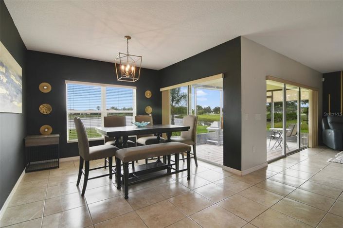 Image No.12-3 Bed Property for sale