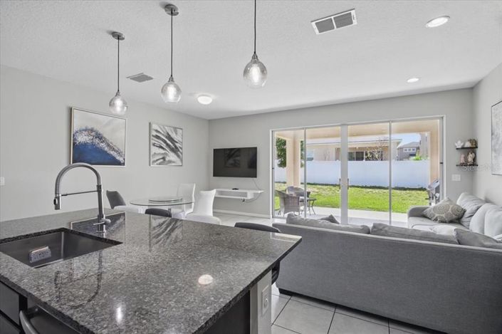 Image No.10-3 Bed Property for sale