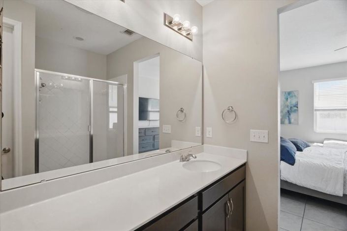 Image No.18-3 Bed Property for sale