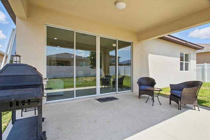 Image No.28-3 Bed Property for sale