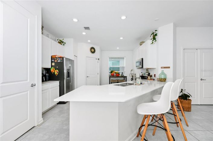 Image No.7-4 Bed Property for sale