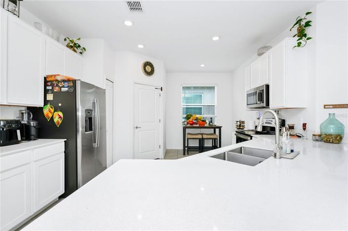 Image No.8-4 Bed Property for sale